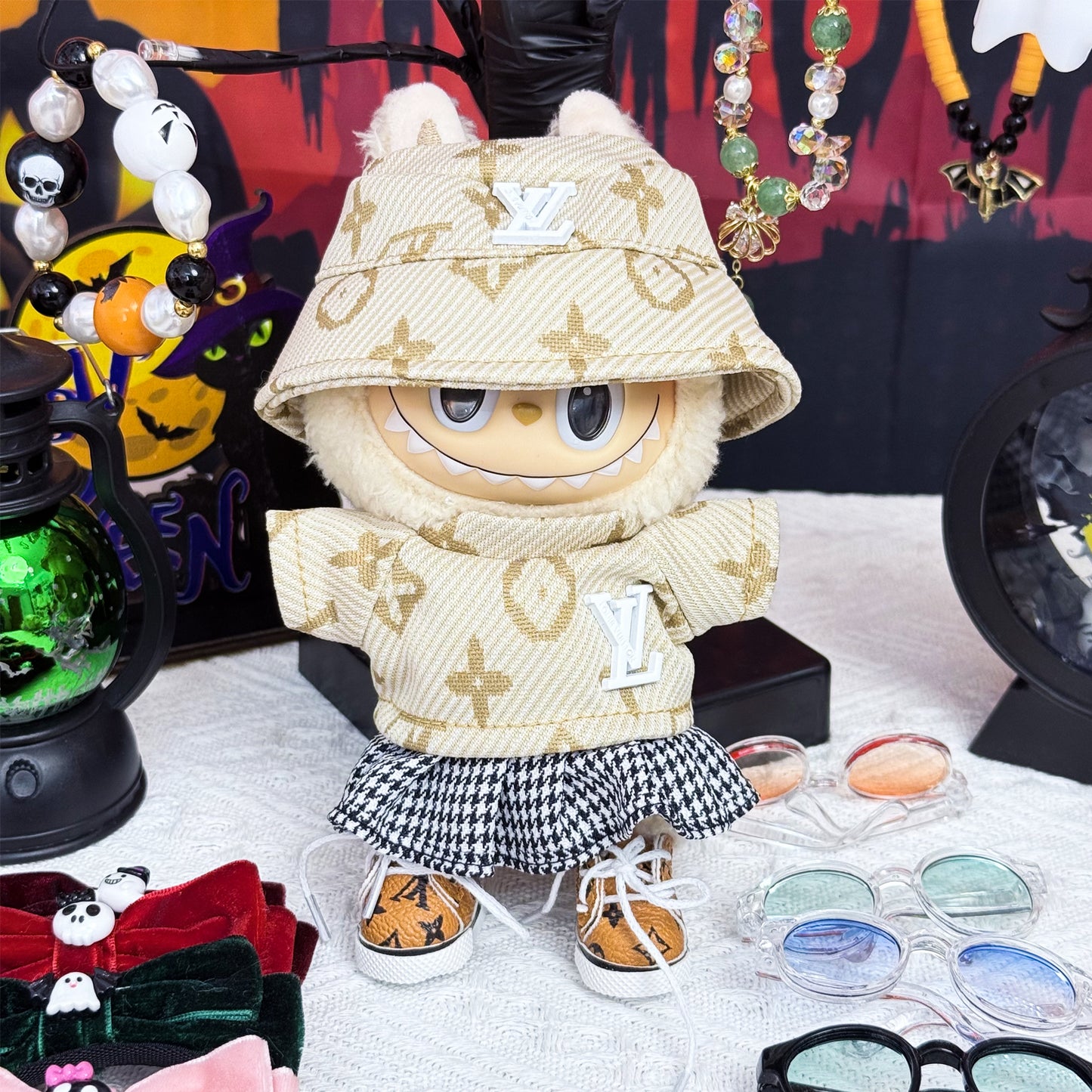 Cream-colored LV Set